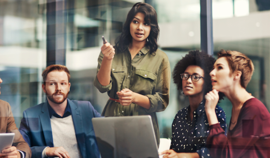 Empoderando el Futuro: Mujeres en Posiciones de Liderazgo